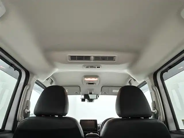 三菱 デリカミニ T プレミアム 岡山県 2024(令6)年 1万km アメジストブラック/シルキーホワイト 純正9インチディスプレイオーディオ/・FM/AM/Bluetooth/CarPlay/HDMI/アラウンドビューモニター/デジタルインナーミラー/ハーフレザーシート/・シートヒーター/ステアリングヒーター/マイパイロット/e-Assist/・衝突軽減ブレーキ/・車線逸脱警報/・オートマチックハイビーム/・踏み間違い防止アシスト/ビルトインETC/前後ドライブレコーダー/両側パワースライドドア/純正フロアマット/純正15インチアルミ/スマートキー2本/LEDヘッドライト/・フォグライト