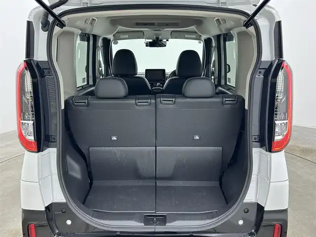 三菱 デリカミニ T プレミアム 岡山県 2024(令6)年 1万km アメジストブラック/シルキーホワイト 純正9インチディスプレイオーディオ/・FM/AM/Bluetooth/CarPlay/HDMI/アラウンドビューモニター/デジタルインナーミラー/ハーフレザーシート/・シートヒーター/ステアリングヒーター/マイパイロット/e-Assist/・衝突軽減ブレーキ/・車線逸脱警報/・オートマチックハイビーム/・踏み間違い防止アシスト/ビルトインETC/前後ドライブレコーダー/両側パワースライドドア/純正フロアマット/純正15インチアルミ/スマートキー2本/LEDヘッドライト/・フォグライト