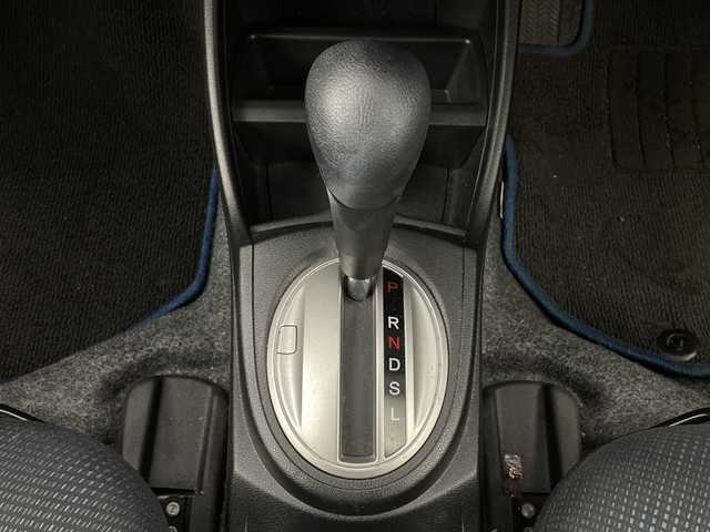 ホンダ フィット G 新潟県 2013(平25)年 5.6万km アラバスターシルバーメタリック メモリナビ　型式MDV-D402BT/CD/DVD/BT/ワンセグ/ETC/ハロゲン/社外AW冬タイヤセット積載済