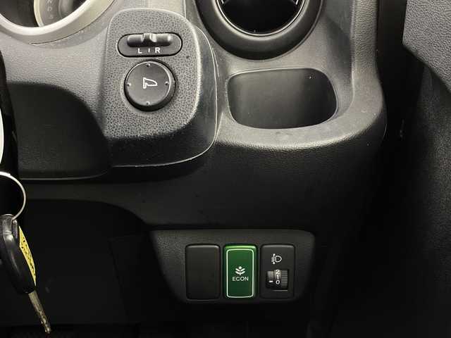 ホンダ フィット G 新潟県 2013(平25)年 5.6万km アラバスターシルバーメタリック メモリナビ　型式MDV-D402BT/CD/DVD/BT/ワンセグ/ETC/ハロゲン/社外AW冬タイヤセット積載済