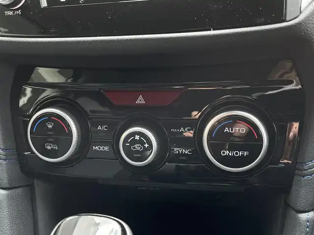 スバル ＸＶ ハイブリッド アドバンス 青森県 2021(令3)年 2.4万km クリスタルホワイトP 4WD/ディーラーオプションナビ/フルセグTV/CD/DVD/BT/ETC2.0/純正ドライブレコーダー/D/N席パワーシート/D席シートメモリ/ハーフレザーシート/本革巻きステアリング/電動パーキングブレーキ/LEDオートライト/フォグランプ/ステアリング連動ヘッドランプ/アイサイトVer3.0/社外17インチホイール付きスタッドレスタイヤ積込