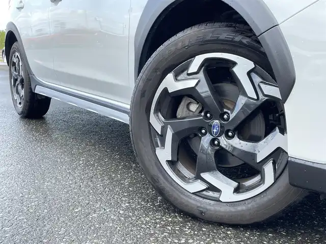 スバル ＸＶ ハイブリッド アドバンス 青森県 2021(令3)年 2.4万km クリスタルホワイトP 4WD/ディーラーオプションナビ/フルセグTV/CD/DVD/BT/ETC2.0/純正ドライブレコーダー/D/N席パワーシート/D席シートメモリ/ハーフレザーシート/本革巻きステアリング/電動パーキングブレーキ/LEDオートライト/フォグランプ/ステアリング連動ヘッドランプ/アイサイトVer3.0/社外17インチホイール付きスタッドレスタイヤ積込