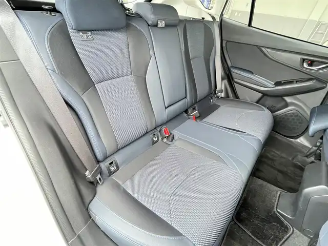スバル ＸＶ ハイブリッド アドバンス 青森県 2021(令3)年 2.4万km クリスタルホワイトP 4WD/ディーラーオプションナビ/フルセグTV/CD/DVD/BT/ETC2.0/純正ドライブレコーダー/D/N席パワーシート/D席シートメモリ/ハーフレザーシート/本革巻きステアリング/電動パーキングブレーキ/LEDオートライト/フォグランプ/ステアリング連動ヘッドランプ/アイサイトVer3.0/社外17インチホイール付きスタッドレスタイヤ積込