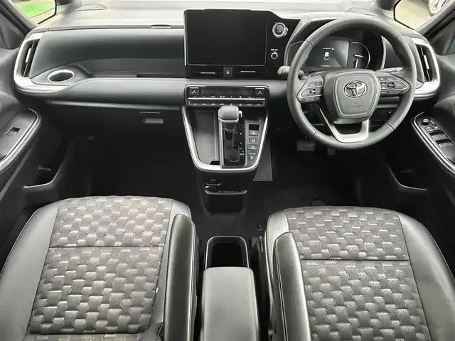 トヨタ ヴォクシー S－Z 奈良県 2023(令5)年 1.2万km アティチュードブラックマイカ オーナー/モデリスタエアロ/純正ナビ（ＣＤ／ＢＴ／ＵＳＢ／フルセグ）/衝突軽減システム/レーンキープアシスト/レーダークルーズコントロール/オートハイビーム/パーキングサポートブレーキ/両パワスラ/クリアランスソナー/ハーフレザー/前席シートヒーター/ETC2.0/バックカメラ/サンシェード/ドアバイザー/横滑り防止/純正17インチAw