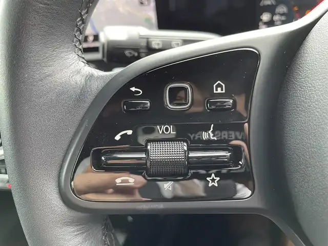メルセデス・ベンツ Ａ１８０ 栃木県 2020(令2)年 0.5万km モハーベシルバー R3.4.5.7年ヤナセ記録簿有/純正メモリナビ/(フルセグTV/Bluetooth/USB)/バックカメラ/ETC2.0/ハーフレザーシート/置くだけ充電/ブラインドスポットモニター/横滑り防止機能/レーンアシスト/衝突軽減ブレーキ/純正16インチアルミホイール/LEDヘッドライト/パドルシフト/カーテンエアバック/レーダークルーズコントロール/道路標識アシスト