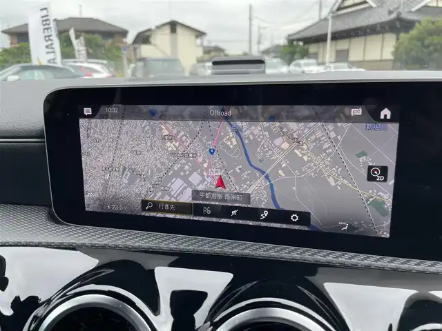 メルセデス・ベンツ Ａ１８０ 栃木県 2020(令2)年 0.5万km モハーベシルバー R3.4.5.7年ヤナセ記録簿有/純正メモリナビ/(フルセグTV/Bluetooth/USB)/バックカメラ/ETC2.0/ハーフレザーシート/置くだけ充電/ブラインドスポットモニター/横滑り防止機能/レーンアシスト/衝突軽減ブレーキ/純正16インチアルミホイール/LEDヘッドライト/パドルシフト/カーテンエアバック/レーダークルーズコントロール/道路標識アシスト