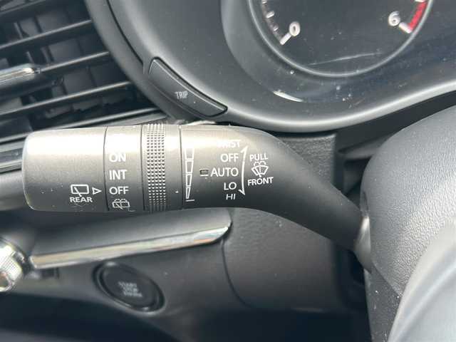 マツダ ＣＸ－３０ XD プロアクティブツーリングセレクション 兵庫県 2020(令2)年 6.5万km スノーフレイクホワイトパールマイカ 純正ナビ/　Bluetooth/　USB/　CD/　DVD/フルセグTV/衝突被害軽減システム/レーダークルーズコントロール/全方位カメラ/電動リアゲート/運転席パワーシート/運転席シートメモリー/前席シートヒーター/ハンドルヒーター/ブラインドスポットモニター/BOSEサウンドシステム/ヘッドアップディスプレイ/横滑り防止装置/前後クリアランスソナー/レーンキープアシスト/ビルトインETC/スマートキー/プッシュスタート/スペアキー×１/パドルシフト/純正フロアマット/純正18インチアルミホイール/LEDヘッドライト/オートマチックハイビーム/保証書