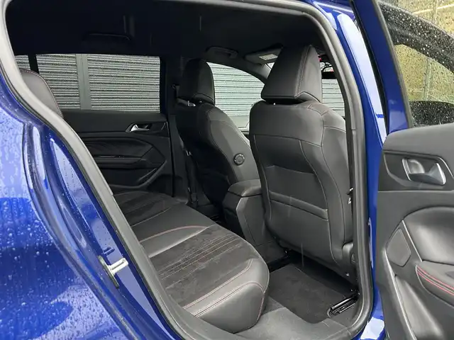 プジョー ３０８ GT ブルーHDi 茨城県 2017(平29)年 5.5万km マグネティックブルー アクティブシティブレーキ　/ＡＣＣ　/ＢＳＭ　/純正ディスプレイオーディオ　/バックカメラ　/ＢＴ　/ＵＳＢ　/ＣＤ　/ＥＴＣ　/半革シート　/パドルシフト　/ＬＥＤ　/パークセンサー　/純正１８インチＡＷ　/ドラレコ/禁煙車