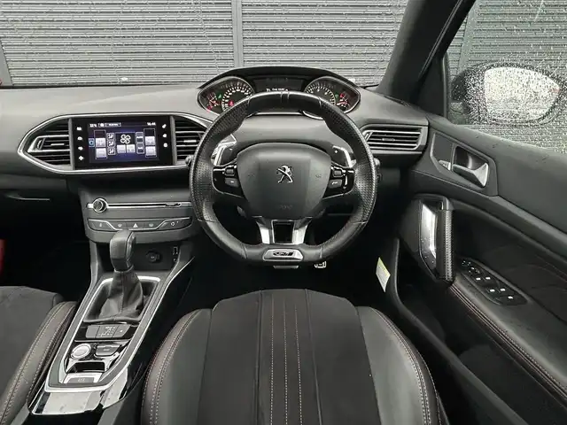 プジョー ３０８ GT ブルーHDi 茨城県 2017(平29)年 5.5万km マグネティックブルー アクティブシティブレーキ　/ＡＣＣ　/ＢＳＭ　/純正ディスプレイオーディオ　/バックカメラ　/ＢＴ　/ＵＳＢ　/ＣＤ　/ＥＴＣ　/半革シート　/パドルシフト　/ＬＥＤ　/パークセンサー　/純正１８インチＡＷ　/ドラレコ/禁煙車