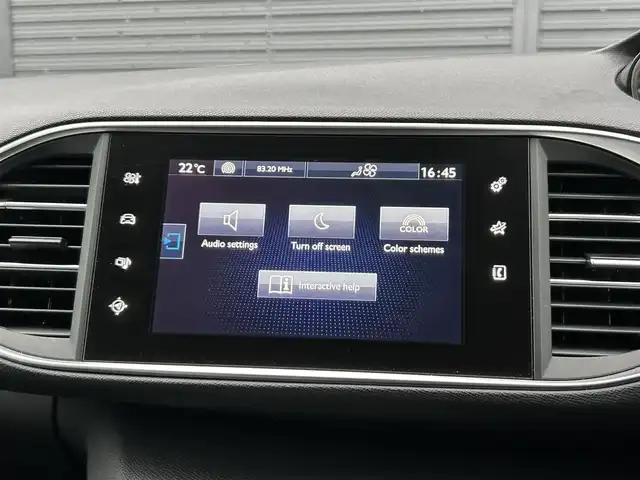 プジョー ３０８ GT ブルーHDi 茨城県 2017(平29)年 5.5万km マグネティックブルー アクティブシティブレーキ　/ＡＣＣ　/ＢＳＭ　/純正ディスプレイオーディオ　/バックカメラ　/ＢＴ　/ＵＳＢ　/ＣＤ　/ＥＴＣ　/半革シート　/パドルシフト　/ＬＥＤ　/パークセンサー　/純正１８インチＡＷ　/ドラレコ/禁煙車