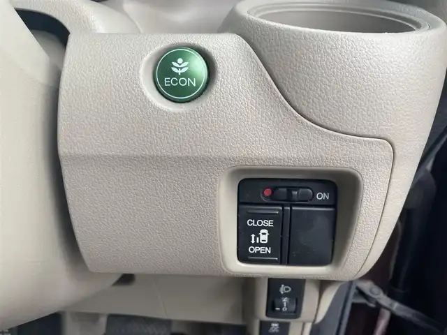 ホンダ Ｎ ＢＯＸ G Lパッケージ 長崎県 2012(平24)年 7.4万km プレミアムディープロッソパール 純正Ｇａｔｈｅｒｓメモリナビゲーション/・ワンセグＴＶ/・FM/AMラジオ/・Bluetooth/・CD/左側パワースライドドア/ETC/プッシュスタート/保証書/取扱説明書