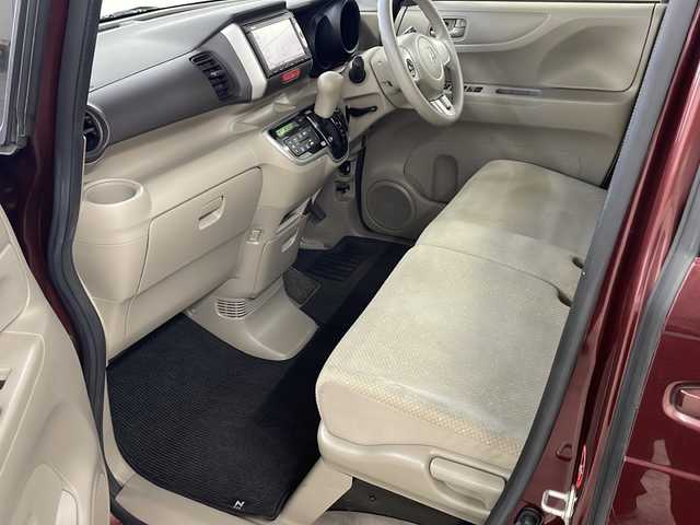 ホンダ Ｎ ＢＯＸ G Lパッケージ 長崎県 2012(平24)年 7.4万km プレミアムディープロッソパール 純正Ｇａｔｈｅｒｓメモリナビゲーション/・ワンセグＴＶ/・FM/AMラジオ/・Bluetooth/・CD/左側パワースライドドア/ETC/プッシュスタート/保証書/取扱説明書