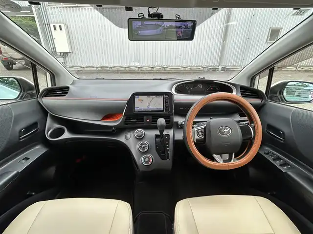 トヨタ シエンタ X 静岡県 2015(平27)年 8万km ホワイトパールクリスタルシャイン ユーザー買取車両/純性HDDナビ(VXM-174VFXi)/[CD/DVD/BT/地デジTV]/純性LEDライト/純性フロアマット/純正16インチAW/バックカメラ/スマートキー/スペアキー×1/エンジンスタートボタン/3列シート/モデリスタエアロパーツ/両側パワースライドドア/ベンチシート/アイドリングストップ