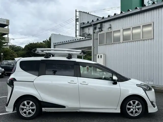トヨタ シエンタ X 静岡県 2015(平27)年 8万km ホワイトパールクリスタルシャイン ユーザー買取車両/純性HDDナビ(VXM-174VFXi)/[CD/DVD/BT/地デジTV]/純性LEDライト/純性フロアマット/純正16インチAW/バックカメラ/スマートキー/スペアキー×1/エンジンスタートボタン/3列シート/モデリスタエアロパーツ/両側パワースライドドア/ベンチシート/アイドリングストップ
