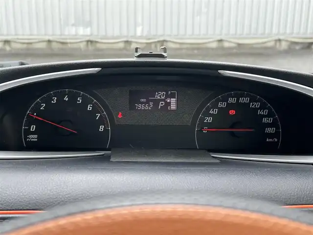 トヨタ シエンタ X 静岡県 2015(平27)年 8万km ホワイトパールクリスタルシャイン ユーザー買取車両/純性HDDナビ(VXM-174VFXi)/[CD/DVD/BT/地デジTV]/純性LEDライト/純性フロアマット/純正16インチAW/バックカメラ/スマートキー/スペアキー×1/エンジンスタートボタン/3列シート/モデリスタエアロパーツ/両側パワースライドドア/ベンチシート/アイドリングストップ