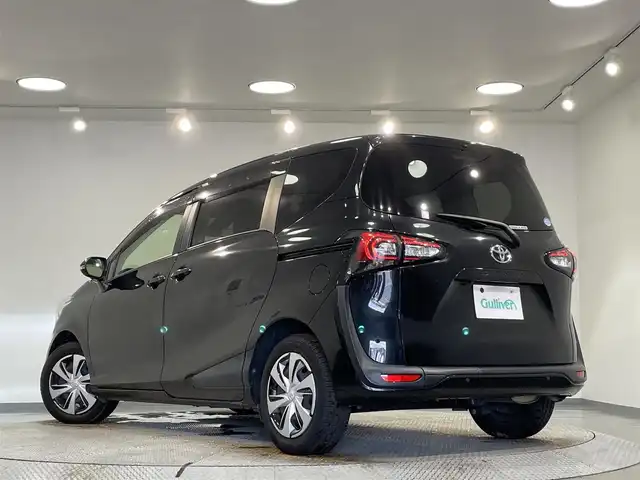 トヨタ シエンタ G クエロ 愛知県 2019(令1)年 4.5万km ブラックマイカ 純正９インチナビ(NSZT-Y66T)/(Bluetooth/フルセグTV/SD/FM/AM/CD・DVD再生)/パノラミックビューモニター　/トヨタセーフティセンス　/　　-プリクラッシュセーフティ/　　-レーンディパーチャーアラート/　　-オートマチックハイビーム/半レザーシート　/両側パワースライドドア　/シートヒーター　/ビルトインＥＴＣ　/ステアリングヒーター/ドライブレコーダー　/ＵＳＢ接続/クリアランスソナー/アイドリングストップ/横滑り防止/プッシュスタート/　　-スマートキー