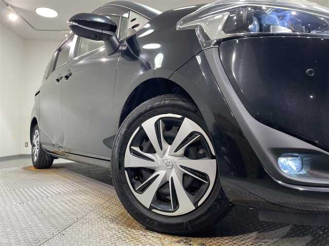 トヨタ シエンタ G クエロ 愛知県 2019(令1)年 4.5万km ブラックマイカ 純正９インチナビ(NSZT-Y66T)/(Bluetooth/フルセグTV/SD/FM/AM/CD・DVD再生)/パノラミックビューモニター　/トヨタセーフティセンス　/　　-プリクラッシュセーフティ/　　-レーンディパーチャーアラート/　　-オートマチックハイビーム/半レザーシート　/両側パワースライドドア　/シートヒーター　/ビルトインＥＴＣ　/ステアリングヒーター/ドライブレコーダー　/ＵＳＢ接続/クリアランスソナー/アイドリングストップ/横滑り防止/プッシュスタート/　　-スマートキー