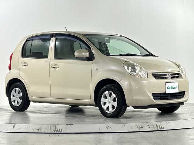 トヨタ パッソ X 佐賀県 2010(平22)年 5.8万km キナコメタリック 純正オーディオ　/ＣＤ再生　/ＡＭ／ＦＭ　/リモコンキー　/純正フロアマット　/横滑り防止装置　/ヘッドライトレベライザー　/電動格納ミラー　/ダブルエアバック　/ドアバイザー