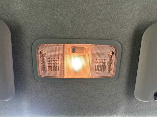 トヨタ パッソ X 佐賀県 2010(平22)年 5.8万km キナコメタリック 純正オーディオ　/ＣＤ再生　/ＡＭ／ＦＭ　/リモコンキー　/純正フロアマット　/横滑り防止装置　/ヘッドライトレベライザー　/電動格納ミラー　/ダブルエアバック　/ドアバイザー