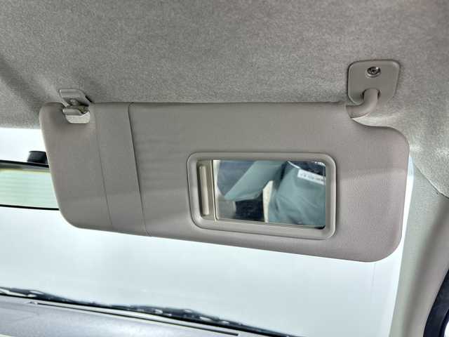 トヨタ パッソ X 佐賀県 2010(平22)年 5.8万km キナコメタリック 純正オーディオ　/ＣＤ再生　/ＡＭ／ＦＭ　/リモコンキー　/純正フロアマット　/横滑り防止装置　/ヘッドライトレベライザー　/電動格納ミラー　/ダブルエアバック　/ドアバイザー