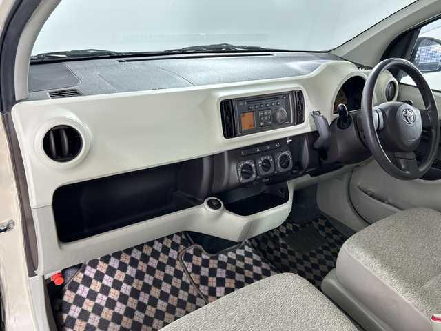 トヨタ パッソ X 佐賀県 2010(平22)年 5.8万km キナコメタリック 純正オーディオ　/ＣＤ再生　/ＡＭ／ＦＭ　/リモコンキー　/純正フロアマット　/横滑り防止装置　/ヘッドライトレベライザー　/電動格納ミラー　/ダブルエアバック　/ドアバイザー