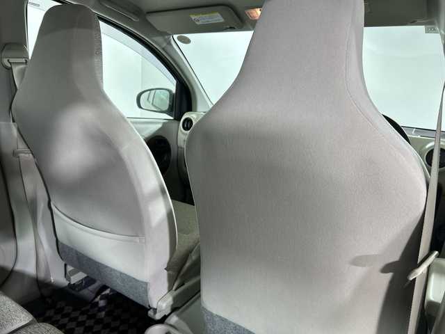 トヨタ パッソ X 佐賀県 2010(平22)年 5.8万km キナコメタリック 純正オーディオ　/ＣＤ再生　/ＡＭ／ＦＭ　/リモコンキー　/純正フロアマット　/横滑り防止装置　/ヘッドライトレベライザー　/電動格納ミラー　/ダブルエアバック　/ドアバイザー