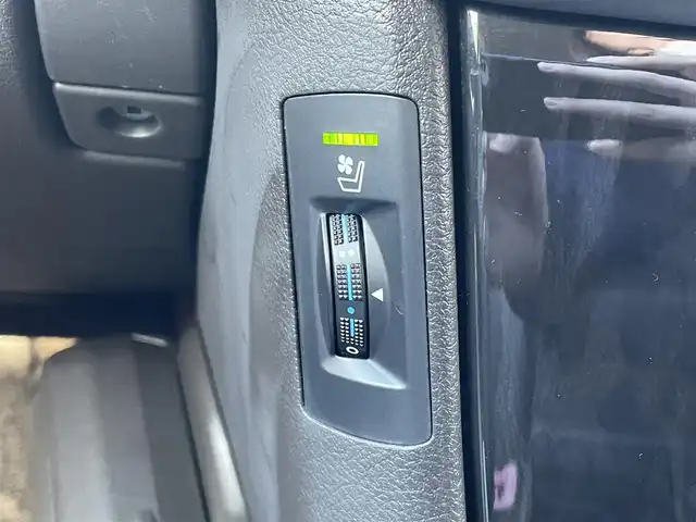 トヨタ クラウン アスリート プレミアムエディション 鳥取県 2013(平25)年 13.1万km ホワイトパールクリスタルシャイン (株)IDOMが運営する【じしゃロン鳥取店】の自社ローン専用車両になります。こちらは現金またはオートローンご利用時の価格です。自社ローンご希望の方は別途その旨お申付け下さい/スマートキー×2/プッシュスタート/純正メーカーナビ/・フルセグTV/・Bluetooth接続/・CD/DVD/バックカメラ/クルーズコントロール/ブラックレザーシート/前席パワーシート/前席シートヒーター/前席エアーシート/前後コーナーセンサー/エアーシート/カーテンエアバック/ETC/純正アルミホイール/純正フロアマット/ウインカーミラー/ドアバイザー/フォグランプ