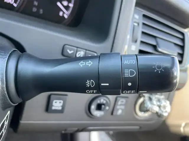 トヨタ クラウン アスリート プレミアムエディション 鳥取県 2013(平25)年 13.1万km ホワイトパールクリスタルシャイン (株)IDOMが運営する【じしゃロン鳥取店】の自社ローン専用車両になります。こちらは現金またはオートローンご利用時の価格です。自社ローンご希望の方は別途その旨お申付け下さい/スマートキー×2/プッシュスタート/純正メーカーナビ/・フルセグTV/・Bluetooth接続/・CD/DVD/バックカメラ/クルーズコントロール/ブラックレザーシート/前席パワーシート/前席シートヒーター/前席エアーシート/前後コーナーセンサー/エアーシート/カーテンエアバック/ETC/純正アルミホイール/純正フロアマット/ウインカーミラー/ドアバイザー/フォグランプ