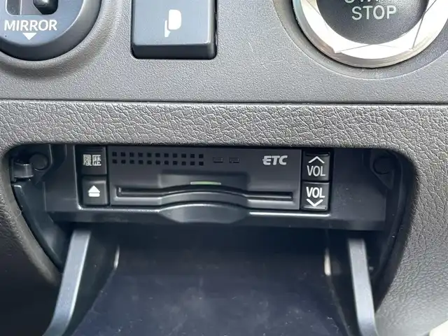 トヨタ クラウン アスリート プレミアムエディション 鳥取県 2013(平25)年 13.1万km ホワイトパールクリスタルシャイン (株)IDOMが運営する【じしゃロン鳥取店】の自社ローン専用車両になります。こちらは現金またはオートローンご利用時の価格です。自社ローンご希望の方は別途その旨お申付け下さい/スマートキー×2/プッシュスタート/純正メーカーナビ/・フルセグTV/・Bluetooth接続/・CD/DVD/バックカメラ/クルーズコントロール/ブラックレザーシート/前席パワーシート/前席シートヒーター/前席エアーシート/前後コーナーセンサー/エアーシート/カーテンエアバック/ETC/純正アルミホイール/純正フロアマット/ウインカーミラー/ドアバイザー/フォグランプ