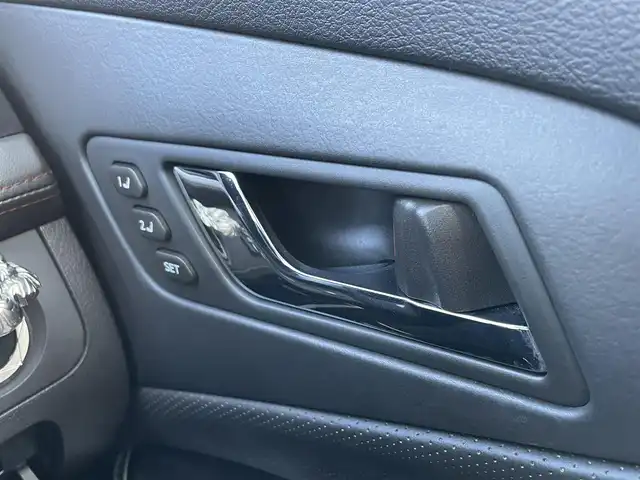 トヨタ クラウン アスリート プレミアムエディション 鳥取県 2013(平25)年 13.1万km ホワイトパールクリスタルシャイン (株)IDOMが運営する【じしゃロン鳥取店】の自社ローン専用車両になります。こちらは現金またはオートローンご利用時の価格です。自社ローンご希望の方は別途その旨お申付け下さい/スマートキー×2/プッシュスタート/純正メーカーナビ/・フルセグTV/・Bluetooth接続/・CD/DVD/バックカメラ/クルーズコントロール/ブラックレザーシート/前席パワーシート/前席シートヒーター/前席エアーシート/前後コーナーセンサー/エアーシート/カーテンエアバック/ETC/純正アルミホイール/純正フロアマット/ウインカーミラー/ドアバイザー/フォグランプ