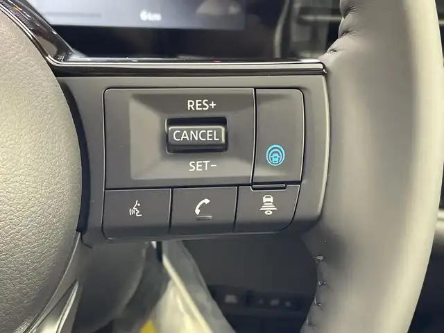 日産 セレナ e－パワー ハイウェイスター V 三重県 2025(令7)年 0.1千km プリズムホワイト /純正12.3インチナビ//全方位カメラ//フルセグ//純正フリップダウンモニター//デジタルインナーミラー//HDMI//ワイヤレス充電//プロパイロット//追従式クルーズコントロール//衝突軽減ブレーキ//レーンキープアシスト//ブラインドスポットモニター//オートハイビーム//コーナーセンサー//両側パワースライドドア//スマートキー×２