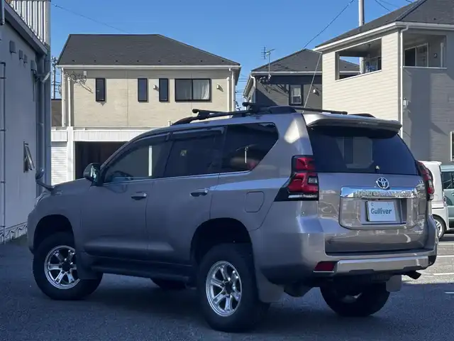 トヨタ ランドクルーザー プラド TX Lパッケージ 静岡県 2018(平30)年 5.4万km アバンギャルドブロンズメタリック ユーザー買取車両/ワンオーナー/ALPINE製9インチSDナビ(X9Z)/　【CD/DVD/BT/地デジフルセグTV】/純正LEDヘッドライト/社外17インチAW/レザーシート/シートヒーター/ベンチレーション/ウッドコンビステアリング/バックカメラ/ETC/ルーフレール/プリクラッシュセーフティシステム/レーンキープアシスト/サンルーフ/電動格納サードシート/スマートキー/新車時保証書/取扱説明書/スペアキー×1