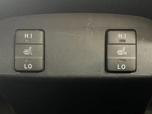 トヨタ シエンタ ハイブリッド G 茨城県 2015(平27)年 7万km エアーイエロー 純正ナビ　フルセグＴＶ　Ｂｌｕｅｔｏｏｔｈ　バックモニター　両側パワースライドドア　トヨタセーフティセンス　レーンキープアシスト　オートハイビーム　ＬＥＤヘッドランプパッケージ　１５インチＡＷ