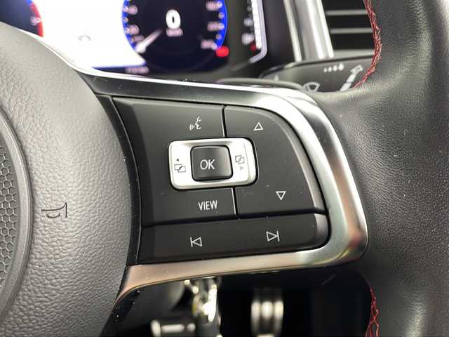 フォルクスワーゲン ＶＷ Ｔ－ロック TDI スポーツ 愛知県 2021(令3)年 0.8万km ディープブラックパールエフェクト ワンオーナー/純正ナビ/バックカメラ/フルセグTV・Bluetooth・USB・AppleCarPlay/ルーフレール/パワーテールゲート/純正18インチアルミホイール/ETC2.0/ドライブレコーダー/ファブリック+合皮シート/純正フロアマット/アダプティブクルーズコントロール/レーンキープアシスト/リヤトラフィックアラート/プリクラッシュブレーキ/ブラインドスポットディテクション(後方死角検知)/アイドリングストップ/横滑り防止/イモビライザー/走行モード(エコ・ノーマル・スポーツ・カスタム)/LEDヘッドライト/オートライト/フロント・リヤフォグランプ/電動格納ミラー/革巻きステアリング/パドルシフト/トノカバー/12V電源ソケット/充電用USB typeC/インテリアアンビエントライト(レッド)/スマートキー/スペアキー/新車保証書・取扱説明書