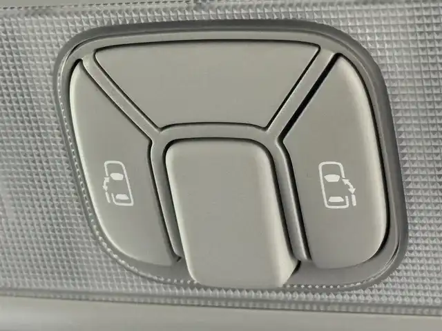 トヨタ エスティマ アエラス Gエディション 福岡県 2010(平22)年 8.9万km ブラック フリップダウンモニター　/社外ナビ／フルセグＴＶ　/バックカメラ　/ビルトインＥＴＣ　/クルーズコントロール　/両側電動スライドドア　/プッシュスタート　/電動格納式ドアミラー　/純正フロアマット　/純正１７インチＡＷ