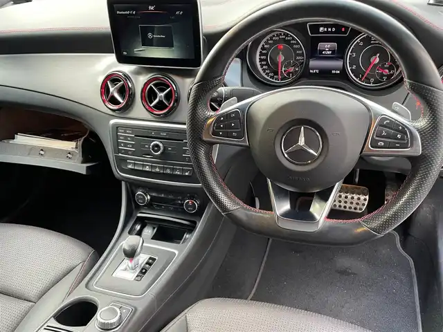 メルセデス・ベンツ ＣＬＡ４５ 4マチック 香川県 2015(平27)年 4.2万km カルサイトホワイト パドルシフト/4WD/アイドリングストップ/スマートキー/ACC/衝突軽減/レーンアシスト/BSM/ワンオーナー/GPSレーダー/純正ナビ/地デジ、BT/CD/DVD/USB/ブラックレザーシート/シートヒーター/パワーシート/コーナーセンサー/フロントドライブレコーダー