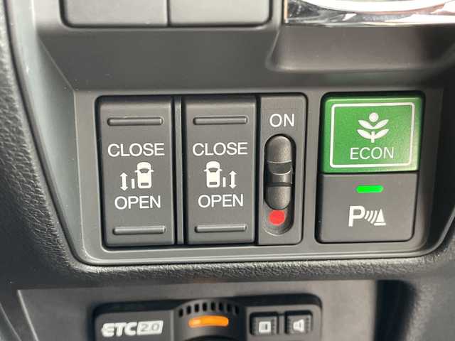 ホンダ オデッセイ ハイブリッド アブソルート・EXホンダセンジング 愛知県 2019(平31)年 9.1万km プラチナホワイトパール ホンダセンシング/純正10型ナビ/フリップダウンモニター/全方位カメラ/レーダークルーズコントロール/シートヒーター/バックカメラ/パワーシート/コーナーセンサー/純正アルミホイール/ETC2.0/ブラインドスポットモニター/LEDヘッドライト/レーンキープアシスト/ドライブレコーダー/ステアリングスイッチ/スマートキー/プッシュスタート/プレミアムシート