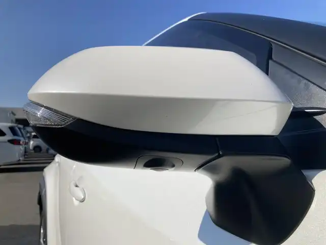 トヨタ ヤリスクロス ハイブリッド Z 静岡県 2022(令4)年 5.6万km プラチナホワイトパールマイカ ワンオーナー/純正ディズプレイオーディオ/Bluetooth　Apple CarPlay　AM FM/全方位カメラ/前後ドライブレコーダー/ビルトインETC2.0/レーダークルーズコントロール/D N席シートヒーター/ステアリングヒーター/オートハイビーム/LEDヘッドライト/ブラインドスポットモニター/純正18インチアルミホイール/スペアキーあり/プッシュスタート/純正フロアマット/取説保証書あり