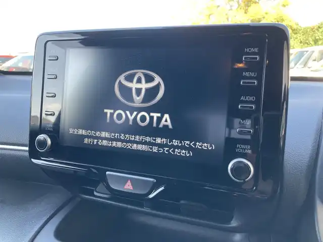 トヨタ ヤリスクロス ハイブリッド Z 静岡県 2022(令4)年 5.6万km プラチナホワイトパールマイカ ワンオーナー/純正ディズプレイオーディオ/Bluetooth　Apple CarPlay　AM FM/全方位カメラ/前後ドライブレコーダー/ビルトインETC2.0/レーダークルーズコントロール/D N席シートヒーター/ステアリングヒーター/オートハイビーム/LEDヘッドライト/ブラインドスポットモニター/純正18インチアルミホイール/スペアキーあり/プッシュスタート/純正フロアマット/取説保証書あり