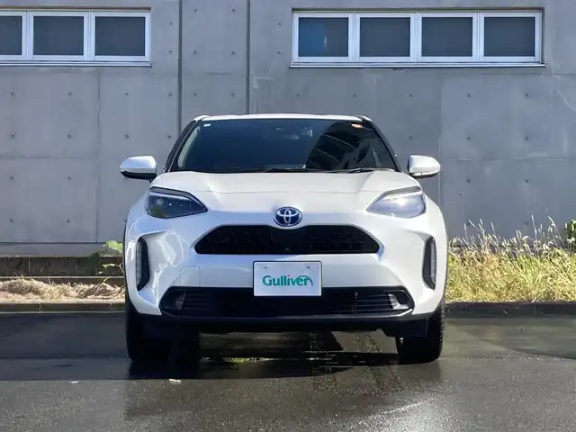 トヨタ ヤリスクロス ハイブリッド Z 静岡県 2022(令4)年 5.6万km プラチナホワイトパールマイカ ワンオーナー/純正ディズプレイオーディオ/Bluetooth　Apple CarPlay　AM FM/全方位カメラ/前後ドライブレコーダー/ビルトインETC2.0/レーダークルーズコントロール/D N席シートヒーター/ステアリングヒーター/オートハイビーム/LEDヘッドライト/ブラインドスポットモニター/純正18インチアルミホイール/スペアキーあり/プッシュスタート/純正フロアマット/取説保証書あり