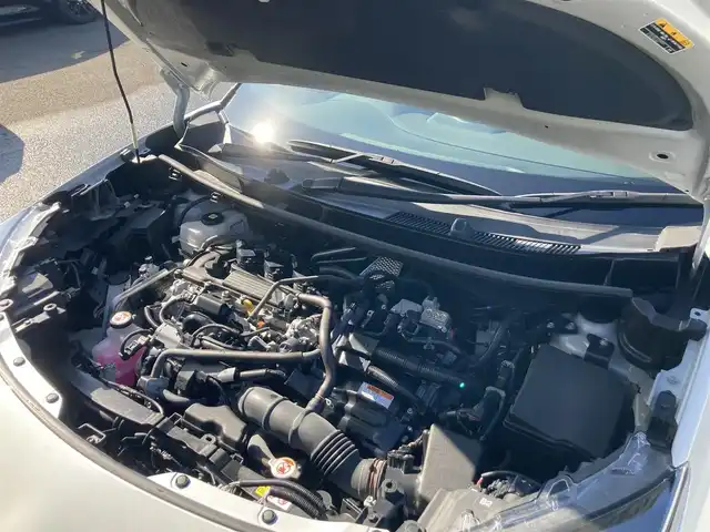 トヨタ ヤリスクロス ハイブリッド Z 静岡県 2022(令4)年 5.6万km プラチナホワイトパールマイカ ワンオーナー/純正ディズプレイオーディオ/Bluetooth　Apple CarPlay　AM FM/全方位カメラ/前後ドライブレコーダー/ビルトインETC2.0/レーダークルーズコントロール/D N席シートヒーター/ステアリングヒーター/オートハイビーム/LEDヘッドライト/ブラインドスポットモニター/純正18インチアルミホイール/スペアキーあり/プッシュスタート/純正フロアマット/取説保証書あり