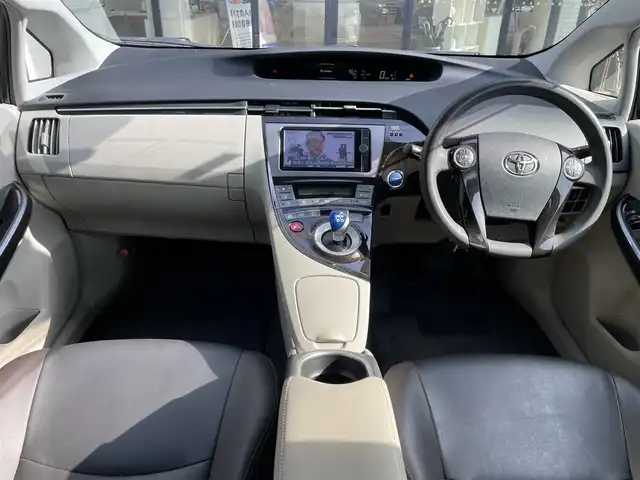 トヨタ プリウス S　マイコーデ 高知県 2013(平25)年 13.9万km ホワイトパールクリスタルシャイン 社外ナビ（フルセグTV/CD/DVD/BT)/バックカメラ/モデリスタエアロ（フロント）/ETC/オートライト/スマートキー