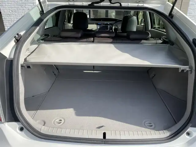 トヨタ プリウス S　マイコーデ 高知県 2013(平25)年 13.9万km ホワイトパールクリスタルシャイン 社外ナビ（フルセグTV/CD/DVD/BT)/バックカメラ/モデリスタエアロ（フロント）/ETC/オートライト/スマートキー