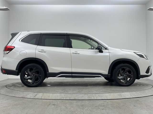 スバル フォレスター スポーツ 大阪府 2021(令3)年 3.9万km クリスタルホワイトP 純正ナビ/【フルセグTV/AM/FM/CD/DVD/BT/USB】/バックカメラ/サイドカメラ/ドライブレコーダー/ビルトインETC/アイサイト/・追従走行付きクルーズコントコール/・レーンキープアシスト/・衝突被害軽減システム/ブラインドスポットモニター/アイドリングストップ/横滑り防止装置/後コーナーセンサー/メモリシート/パワーシート/シートヒーター/ステアリングヒーター　/純正AW/スペアキー