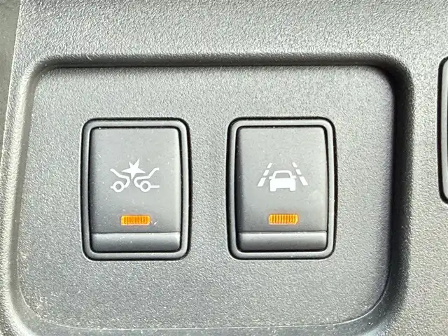 日産 セレナ ハイウェイスター Aセーフティ 道南・函館 2014(平26)年 1.8万km ブリリアントホワイトパール 純正ナビ/フルセグＴＶ/衝突軽減ブレーキ/クルーズコントロール/全周囲カメラ/コーナーセンサー/クルーズコントロール/両側パワースライドドア/オートライト/プッシュスタート/アイドリングストップ