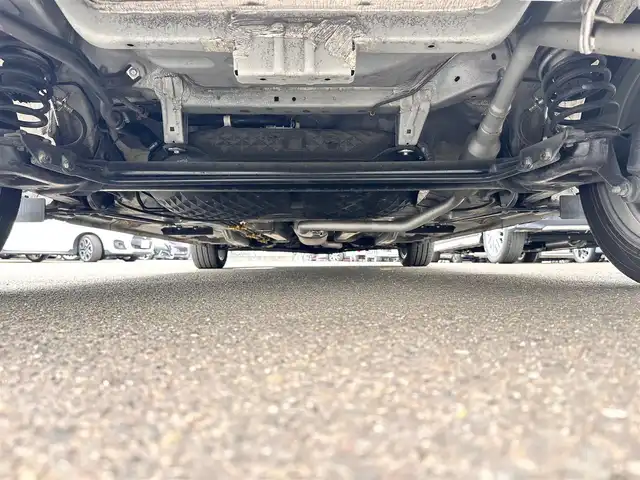トヨタ ルーミー カスタムG－T 宮城県 2019(平31)年 6.8万km パールホワイトⅢ コンフォートパッケージ/・シートヒーター（運転席/助手席）/・シートバックテーブル（運転席/助手席）/＝＝＝/スマートアシスト3/・衝突回避支援ブレーキ機能/・衝突警報機能/・車線逸脱警報機能/・誤発進抑制制御機能/・先行車発進お知らせ機能/・オートハイビーム/・コーナーセンサー/社外ナビ（AVIC-RZ901）/・CD/DVD/・Bluetooth/・フルセグTV/バックカメラ/ETC/両側パワースライドドア/革巻きステアリング/クルーズコントロール/LEDヘッドランプ/フォグランプ/オートライト/スマートキー＆プッシュスタート/スペアキー/エンジンスターター/電動格納ミラー/純正15インチAW/純正ドアバイザー/純正フロアマット/Wエアバッグ