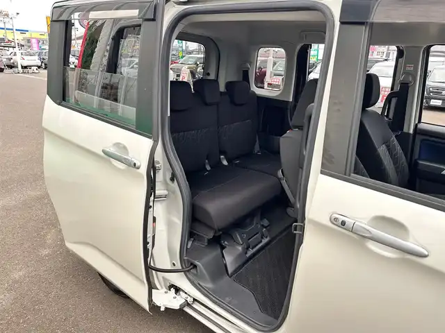 トヨタ ルーミー カスタムG－T 宮城県 2019(平31)年 6.8万km パールホワイトⅢ コンフォートパッケージ/・シートヒーター（運転席/助手席）/・シートバックテーブル（運転席/助手席）/＝＝＝/スマートアシスト3/・衝突回避支援ブレーキ機能/・衝突警報機能/・車線逸脱警報機能/・誤発進抑制制御機能/・先行車発進お知らせ機能/・オートハイビーム/・コーナーセンサー/社外ナビ（AVIC-RZ901）/・CD/DVD/・Bluetooth/・フルセグTV/バックカメラ/ETC/両側パワースライドドア/革巻きステアリング/クルーズコントロール/LEDヘッドランプ/フォグランプ/オートライト/スマートキー＆プッシュスタート/スペアキー/エンジンスターター/電動格納ミラー/純正15インチAW/純正ドアバイザー/純正フロアマット/Wエアバッグ