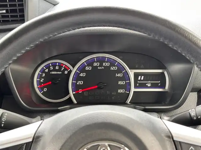 トヨタ ルーミー カスタムG－T 宮城県 2019(平31)年 6.8万km パールホワイトⅢ コンフォートパッケージ/・シートヒーター（運転席/助手席）/・シートバックテーブル（運転席/助手席）/＝＝＝/スマートアシスト3/・衝突回避支援ブレーキ機能/・衝突警報機能/・車線逸脱警報機能/・誤発進抑制制御機能/・先行車発進お知らせ機能/・オートハイビーム/・コーナーセンサー/社外ナビ（AVIC-RZ901）/・CD/DVD/・Bluetooth/・フルセグTV/バックカメラ/ETC/両側パワースライドドア/革巻きステアリング/クルーズコントロール/LEDヘッドランプ/フォグランプ/オートライト/スマートキー＆プッシュスタート/スペアキー/エンジンスターター/電動格納ミラー/純正15インチAW/純正ドアバイザー/純正フロアマット/Wエアバッグ
