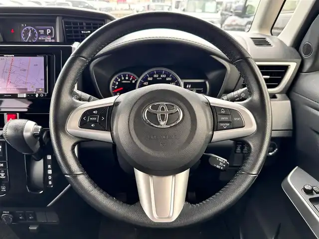 トヨタ ルーミー カスタムG－T 宮城県 2019(平31)年 6.8万km パールホワイトⅢ コンフォートパッケージ/・シートヒーター（運転席/助手席）/・シートバックテーブル（運転席/助手席）/＝＝＝/スマートアシスト3/・衝突回避支援ブレーキ機能/・衝突警報機能/・車線逸脱警報機能/・誤発進抑制制御機能/・先行車発進お知らせ機能/・オートハイビーム/・コーナーセンサー/社外ナビ（AVIC-RZ901）/・CD/DVD/・Bluetooth/・フルセグTV/バックカメラ/ETC/両側パワースライドドア/革巻きステアリング/クルーズコントロール/LEDヘッドランプ/フォグランプ/オートライト/スマートキー＆プッシュスタート/スペアキー/エンジンスターター/電動格納ミラー/純正15インチAW/純正ドアバイザー/純正フロアマット/Wエアバッグ