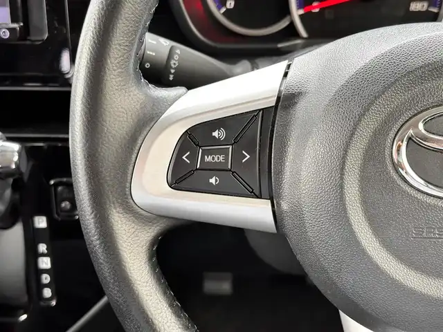 トヨタ ルーミー カスタムG－T 宮城県 2019(平31)年 6.8万km パールホワイトⅢ コンフォートパッケージ/・シートヒーター（運転席/助手席）/・シートバックテーブル（運転席/助手席）/＝＝＝/スマートアシスト3/・衝突回避支援ブレーキ機能/・衝突警報機能/・車線逸脱警報機能/・誤発進抑制制御機能/・先行車発進お知らせ機能/・オートハイビーム/・コーナーセンサー/社外ナビ（AVIC-RZ901）/・CD/DVD/・Bluetooth/・フルセグTV/バックカメラ/ETC/両側パワースライドドア/革巻きステアリング/クルーズコントロール/LEDヘッドランプ/フォグランプ/オートライト/スマートキー＆プッシュスタート/スペアキー/エンジンスターター/電動格納ミラー/純正15インチAW/純正ドアバイザー/純正フロアマット/Wエアバッグ